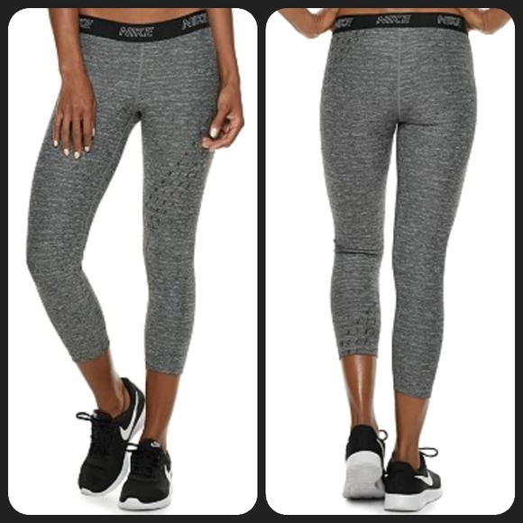 🎄3/$15 *HP* Nike Victory Training Mid-Rise Capri Leggings - Picture 1 of 7